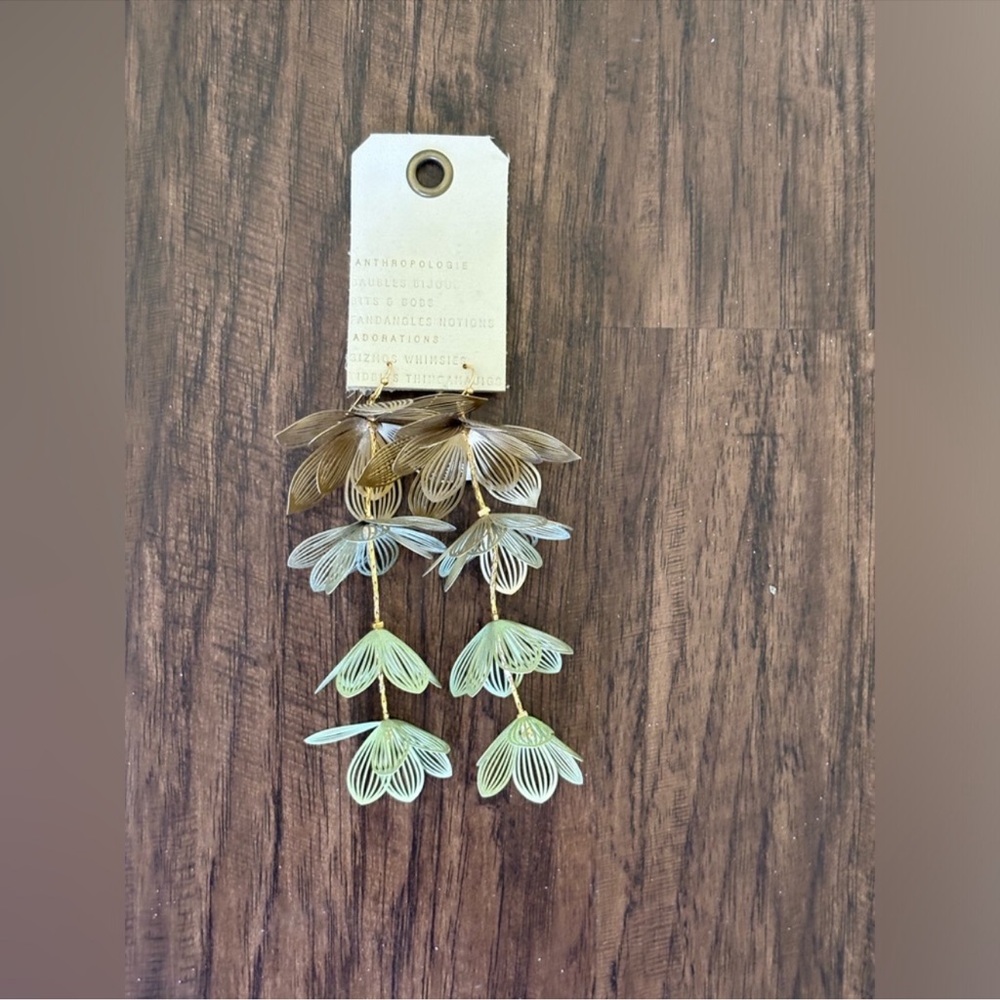 Anthropologie sunset painted floral drop earring  size 4.75”